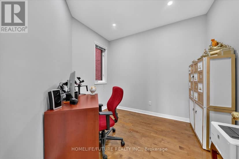 24 Medley Crescent — photo 11 of 40
