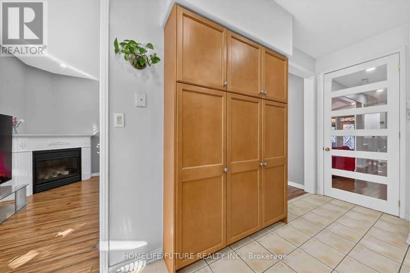 24 Medley Crescent — photo 16 of 40