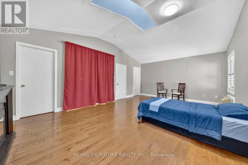 24 Medley Crescent — photo 38 of 40