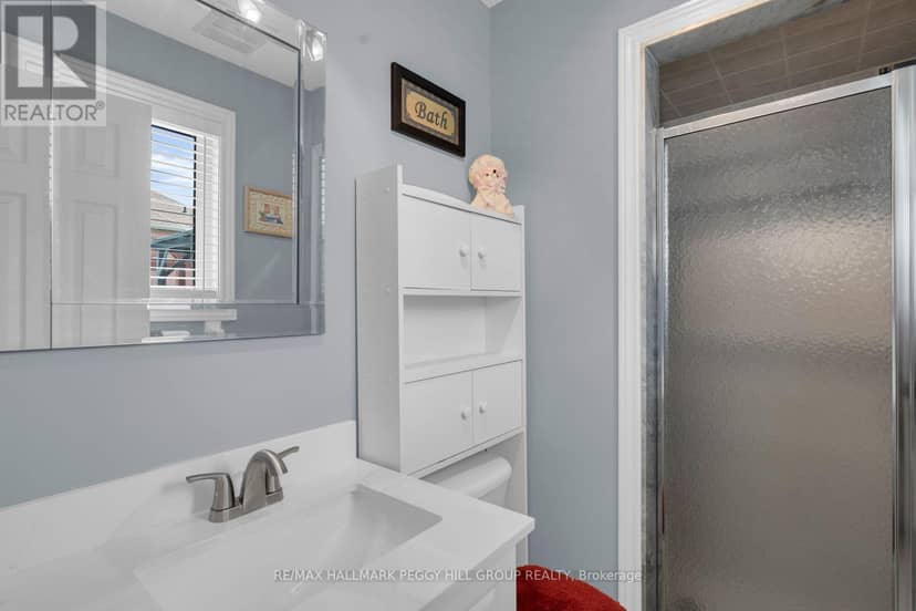 9 Stephanie Lane — photo 10 of 29