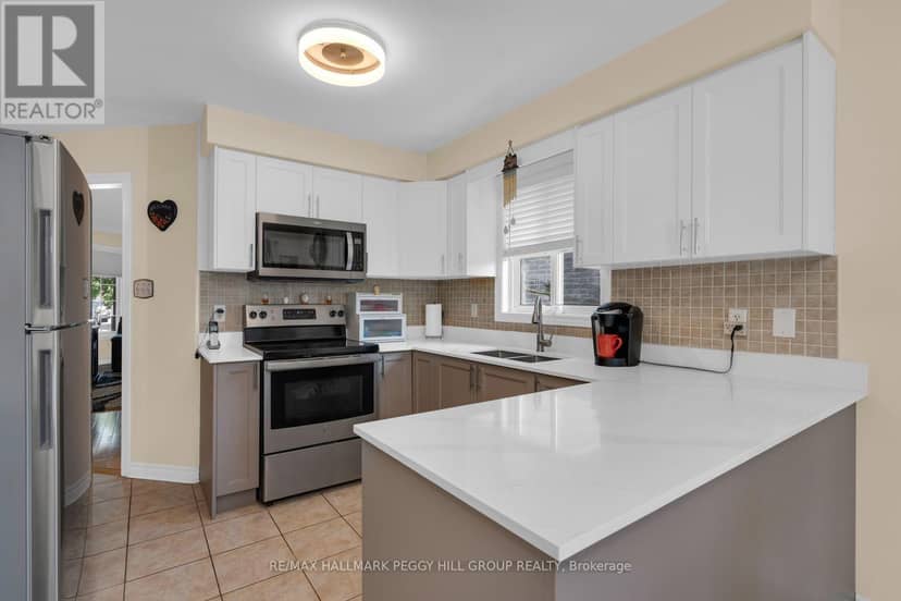 9 Stephanie Lane, Barrie, photo 4