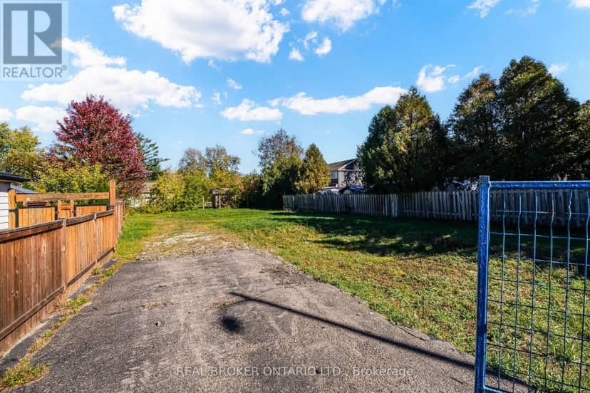 159 Bronte Street S — photo 12 of 14