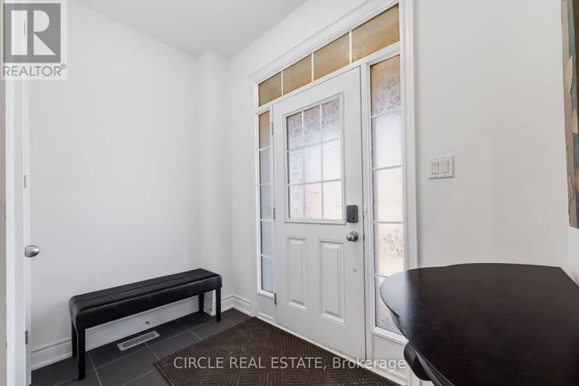 13 Lady Evelyn Crescent, Brampton, photo 4