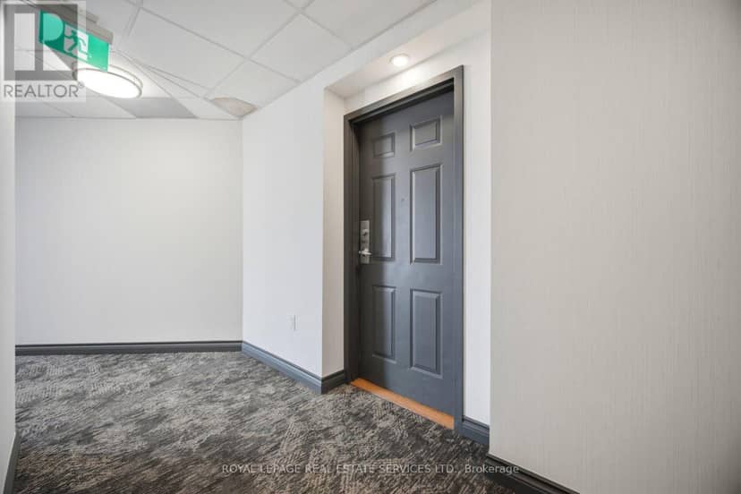 PH05 - 250 Webb Drive, Mississauga, photo 4