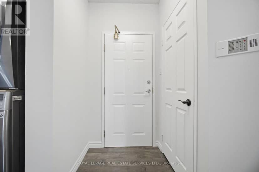 PH05 - 250 Webb Drive, Mississauga, photo 6