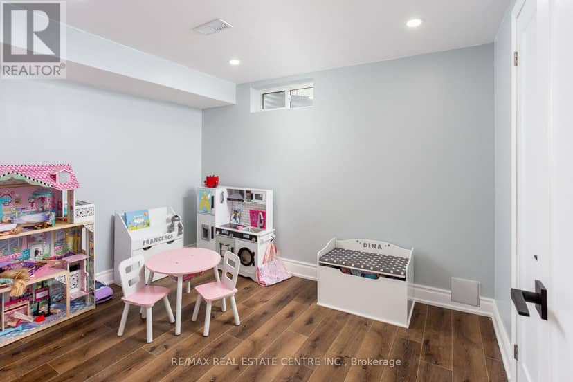 289 Archdekin Drive — photo 32 of 40