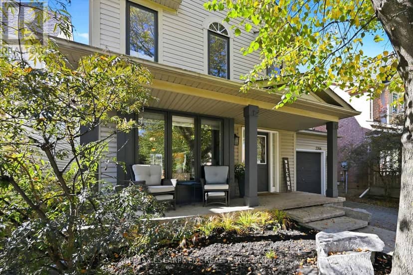 2206 Casselman Court, Burlington, photo 3