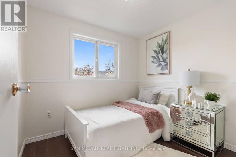 2 - 160 Rittenhouse Road — photo 18 of 27
