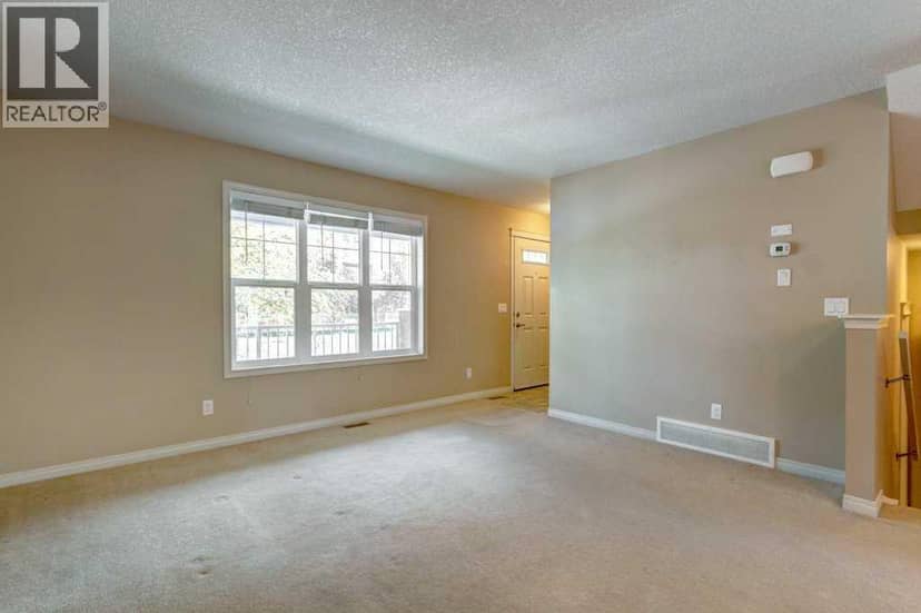 409 Cranberry Park SE, Calgary, photo 4
