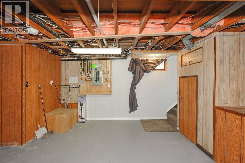 5117 49 Street — photo 39 of 40