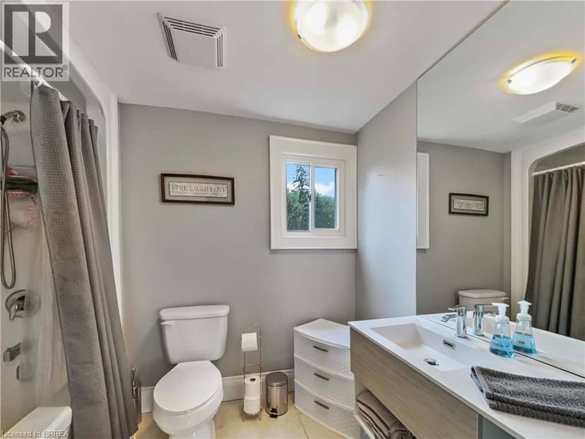 138 COCKSHUTT Road — photo 17 of 40