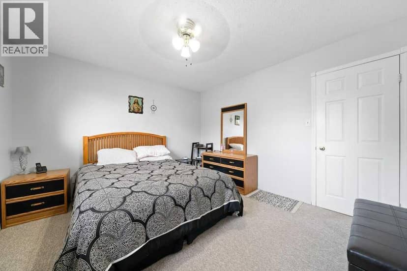 19 Greenbrook Way E — photo 14 of 36