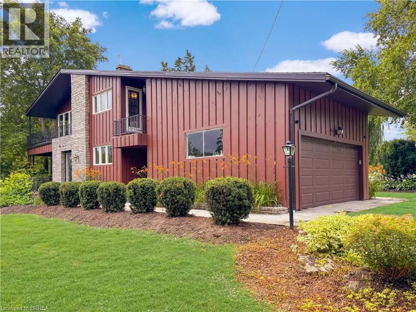 138 COCKSHUTT Road — photo 3 of 40