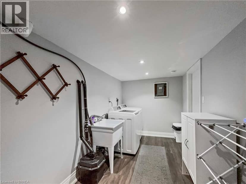 138 COCKSHUTT Road — photo 28 of 40