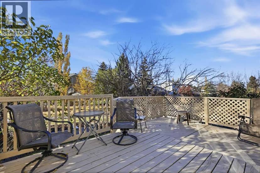 95 Macewan Ridge Close NW — photo 9 of 40