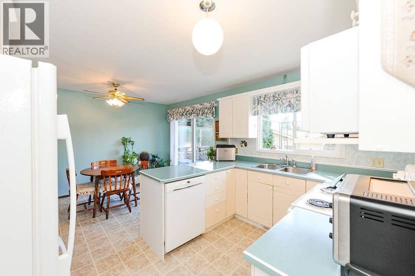 5907 43 Avenue, Camrose, photo 7