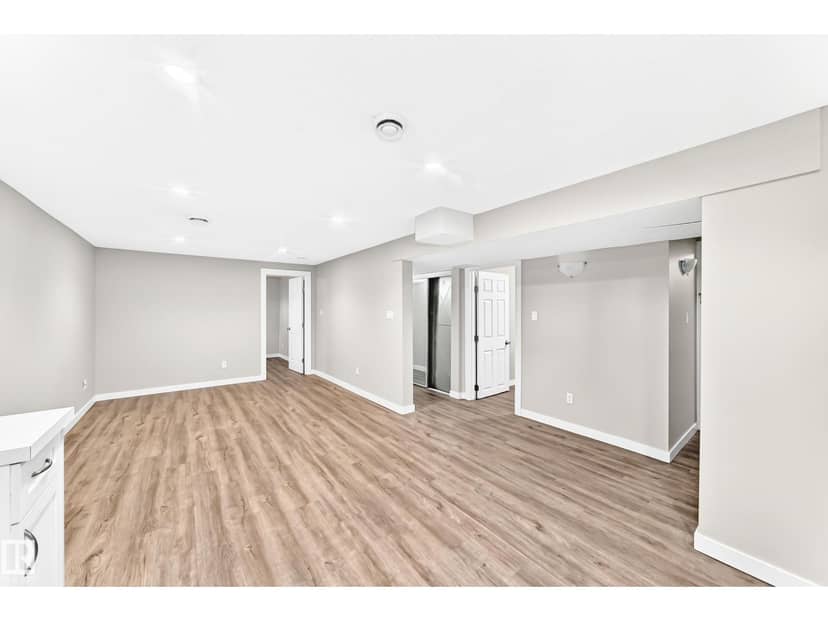 12217 88 ST NW — photo 25 of 40