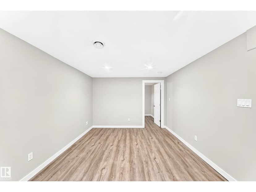 12217 88 ST NW — photo 28 of 40