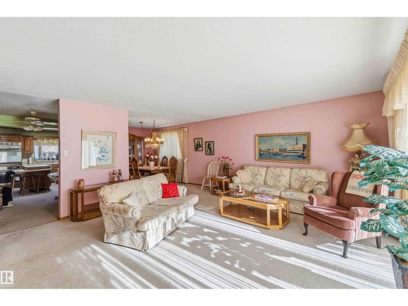 10928 41A AV NW — photo 10 of 40