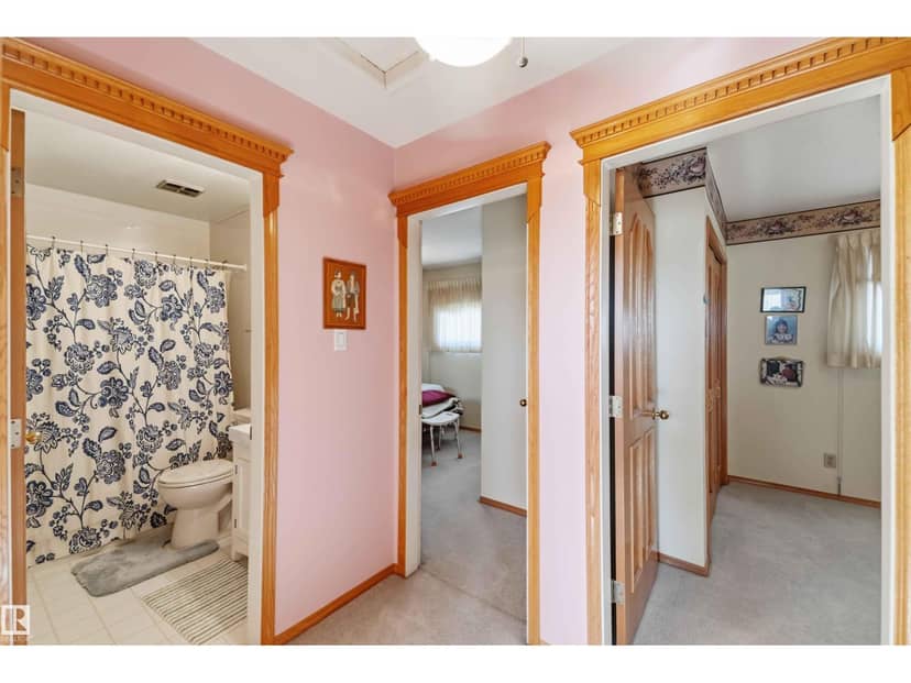 10928 41A AV NW — photo 23 of 40