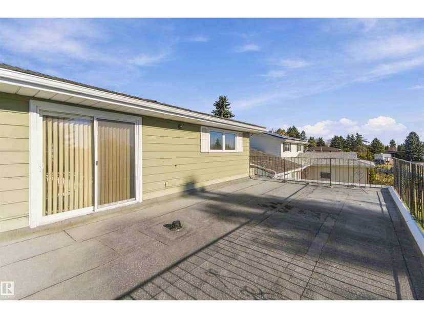 10928 41A AV NW — photo 35 of 40