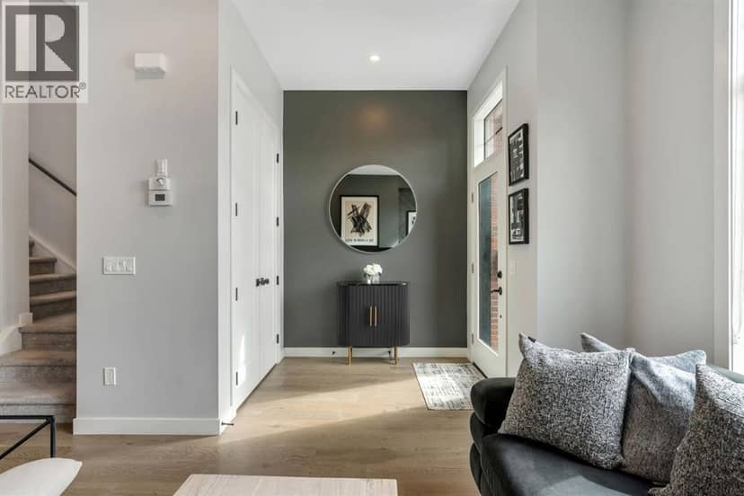 2106 49 Avenue SW, Calgary, photo 7