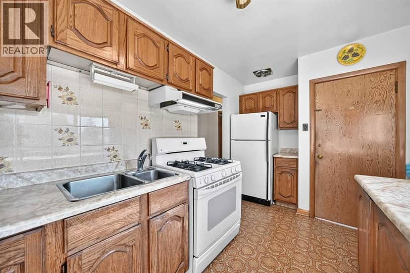 435 51 Avenue — photo 18 of 40