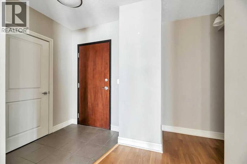 1607, 910 5 Avenue SW — photo 17 of 40