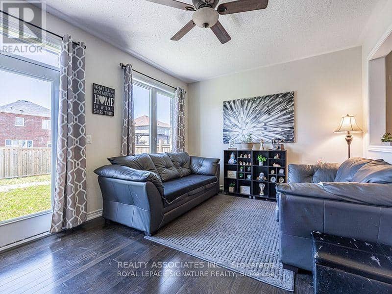 64 Pedwell Street, Clarington, photo 4