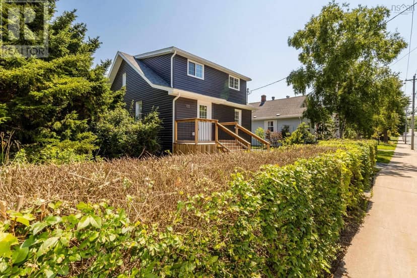 155 Wiley Avenue, Windsor, photo 2