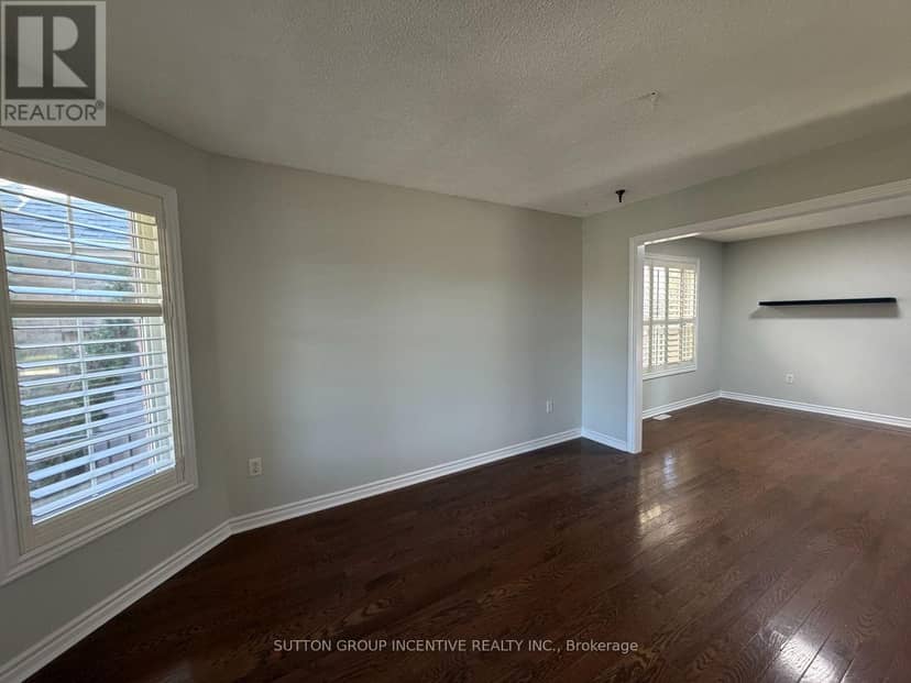 29 Raquel Street, Barrie, photo 3
