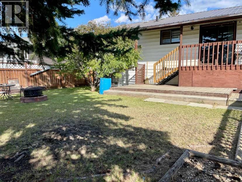 4516 45 Street — photo 33 of 40