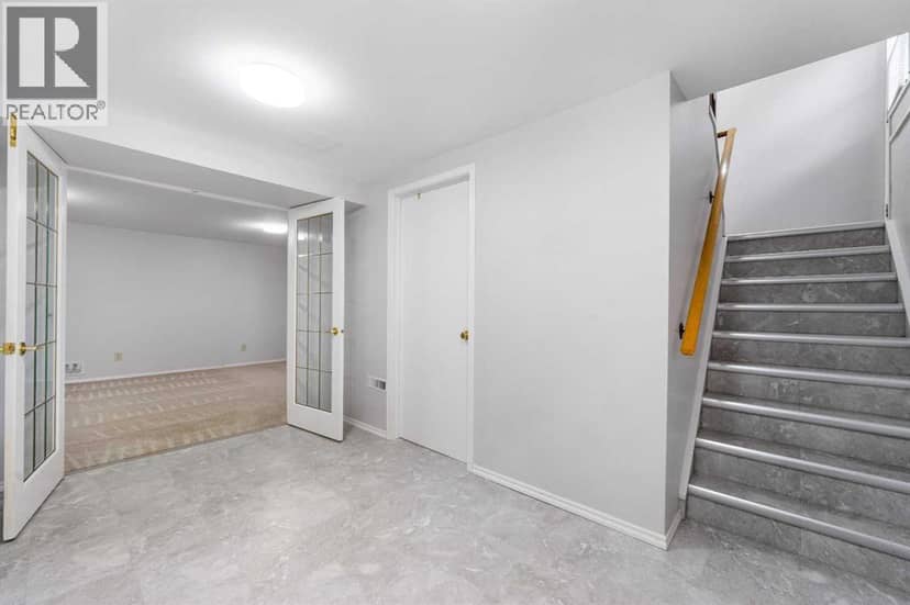 479 Bracewood Crescent SW, Calgary, photo 4