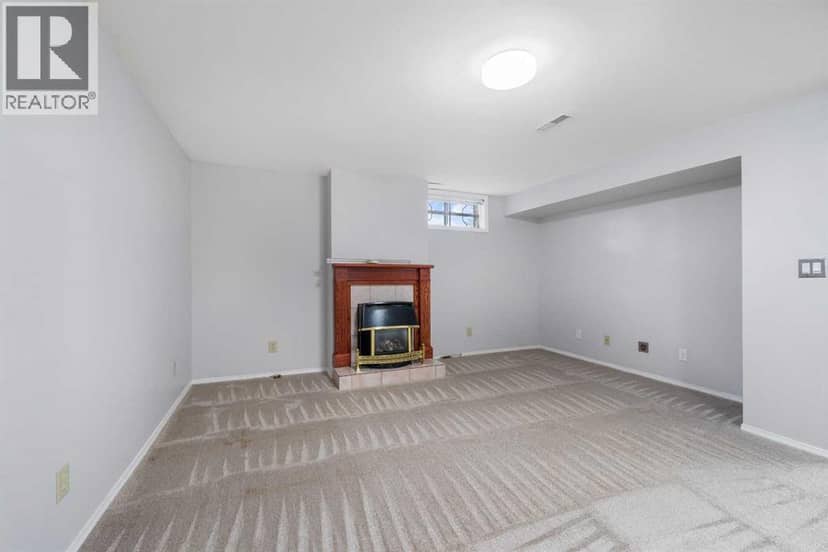 479 Bracewood Crescent SW, Calgary, photo 7