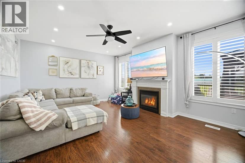 79 GARINGER Crescent — photo 9 of 40