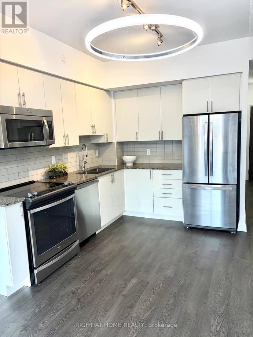 323 - 7900 Bathurst Street, Vaughan, photo 2