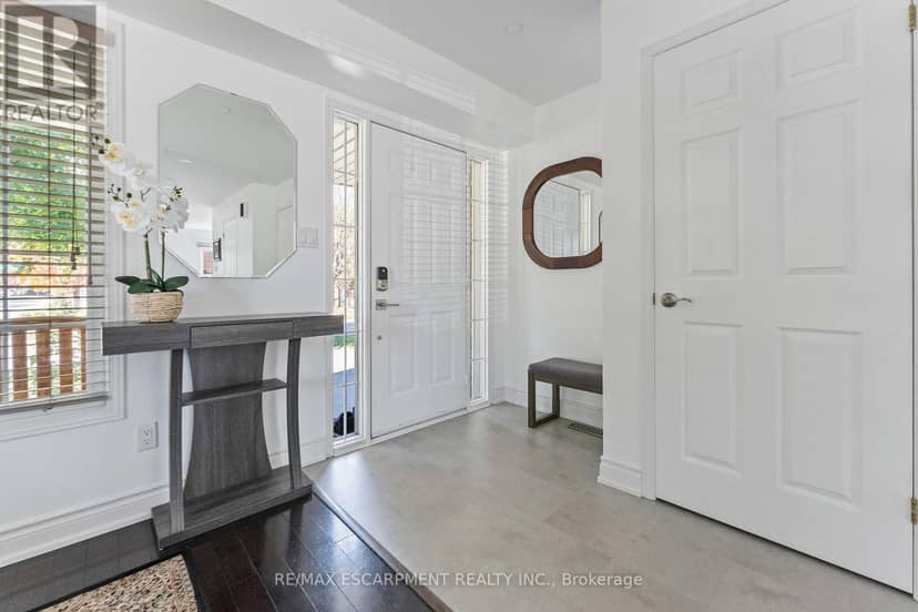 2206 Golden Orchard Trail, Oakville, photo 6