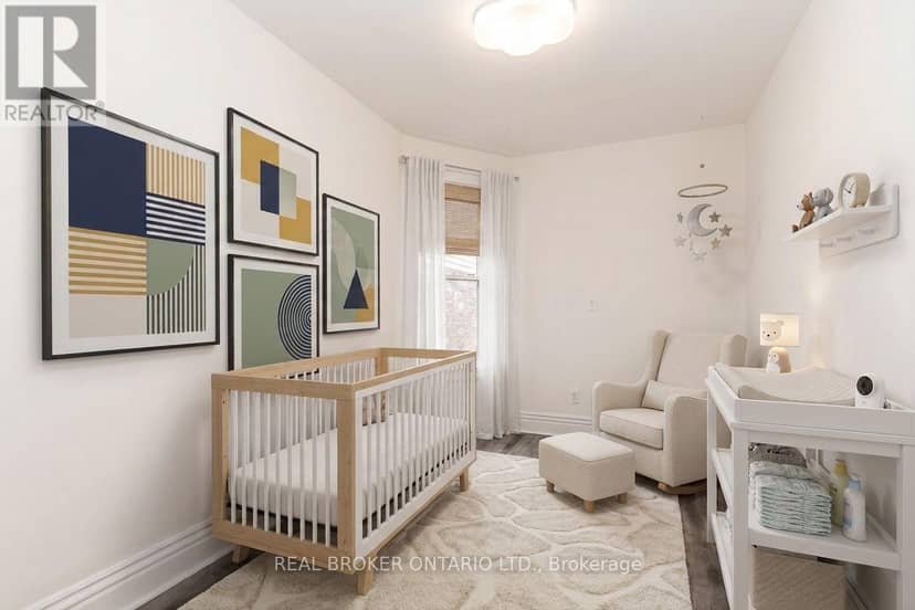 20 Golden Avenue W, Toronto, photo 6