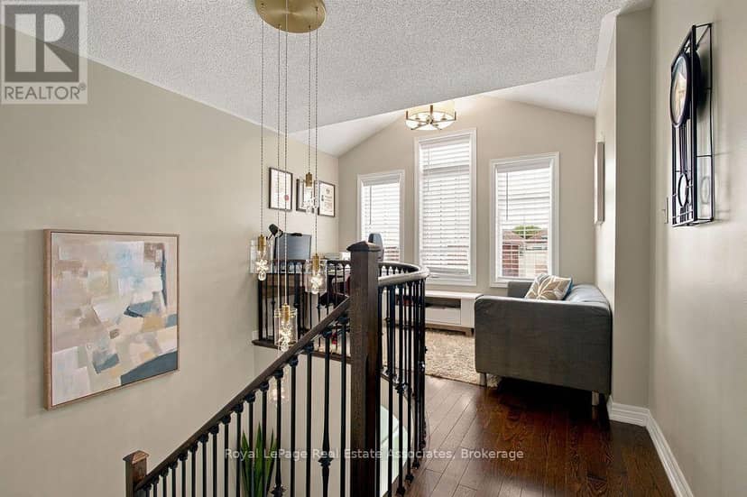 34 Humphrey Street — photo 19 of 40