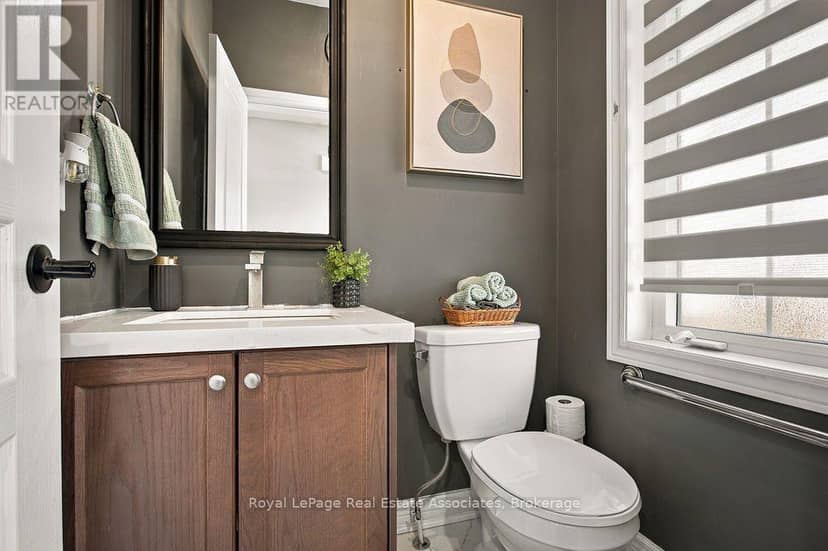 34 Humphrey Street — photo 7 of 40