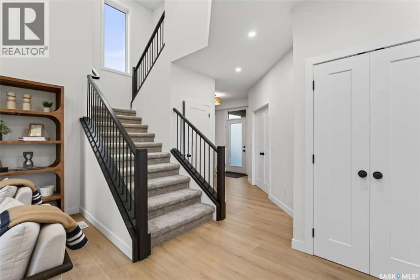 104 Lakewood DRIVE — photo 6 of 40
