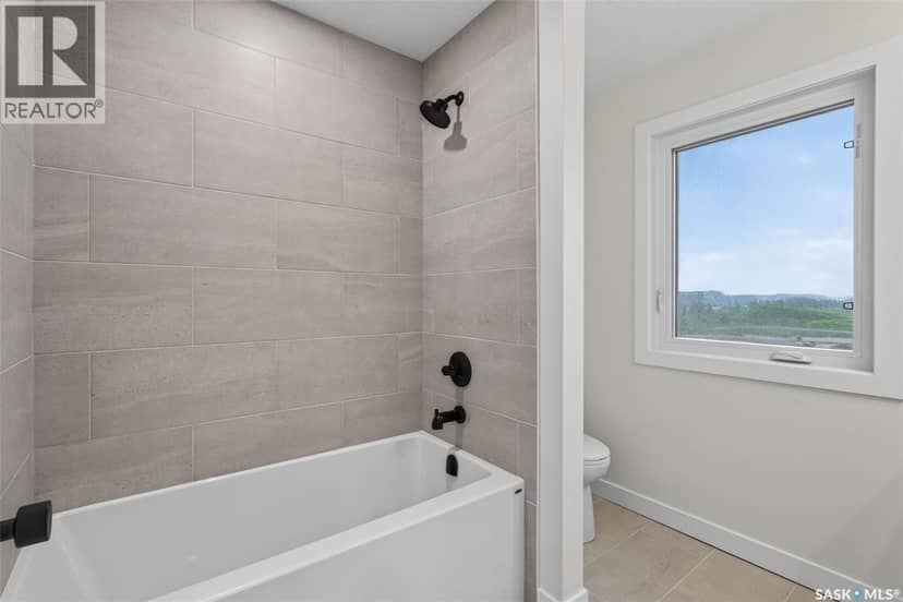 104 Lakewood DRIVE — photo 32 of 40