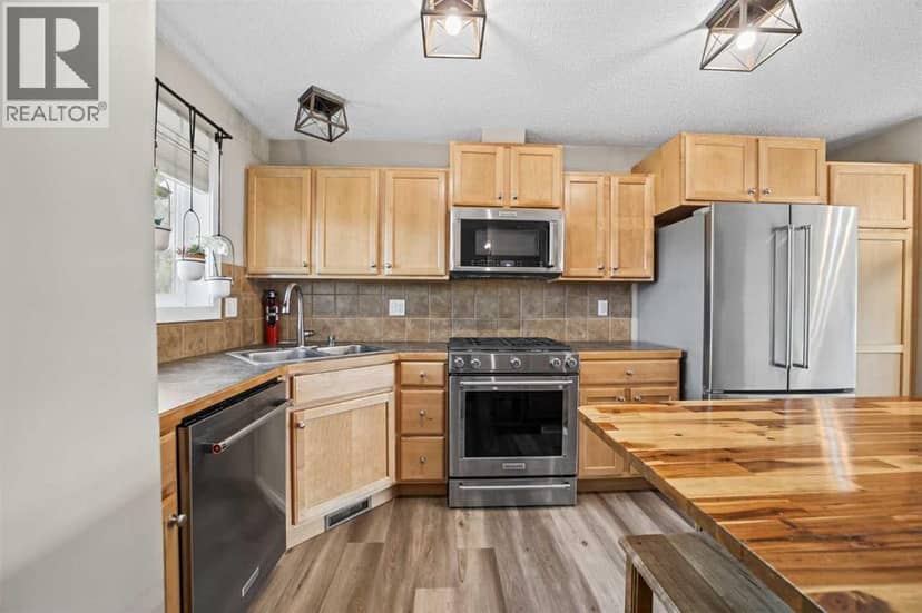 101 Clover Way, Carstairs, photo 7