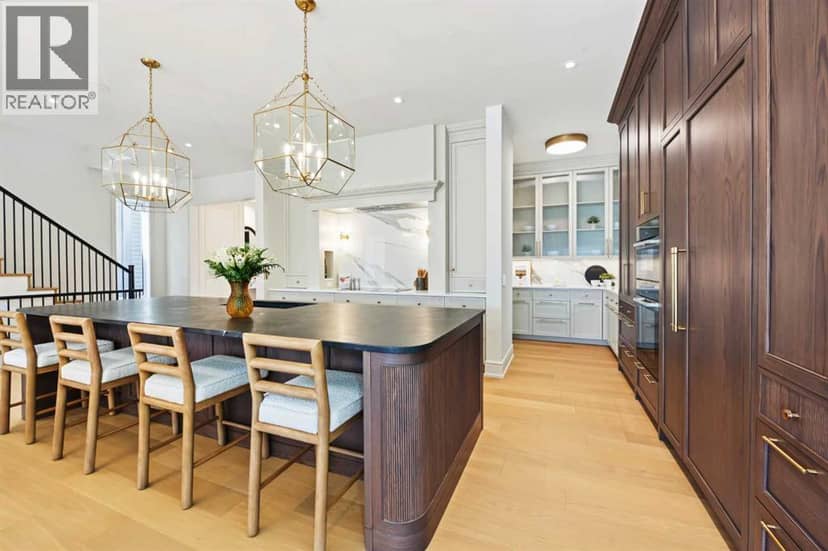 2125 Bowness Road NW — photo 9 of 40
