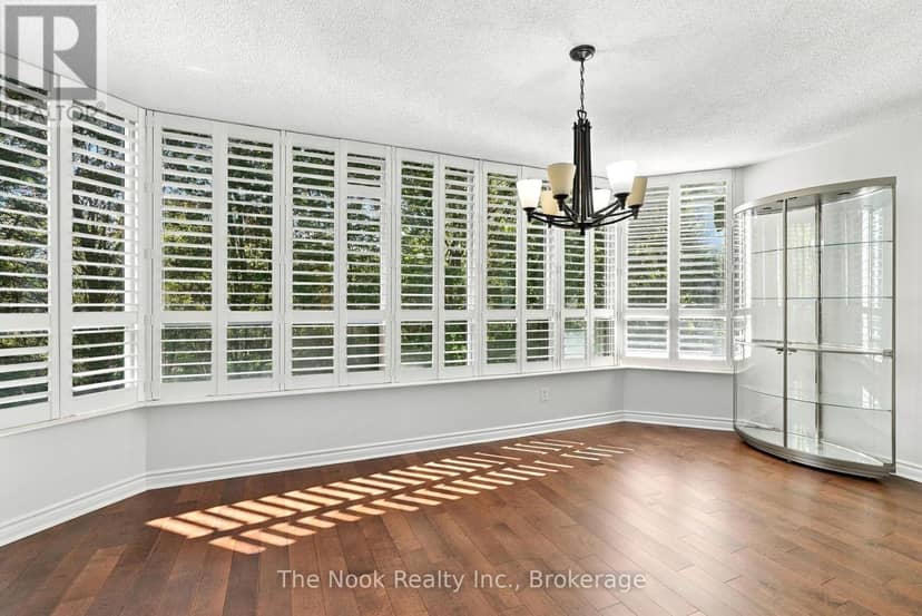 213 - 1 Ripley Avenue — photo 19 of 40