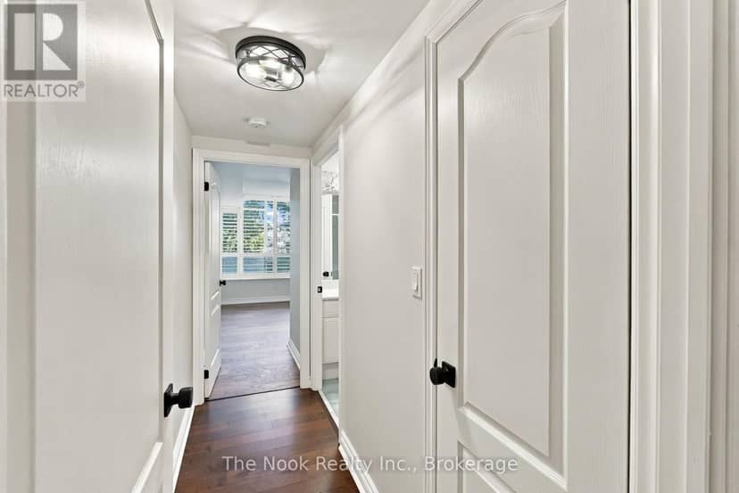 213 - 1 Ripley Avenue — photo 27 of 40