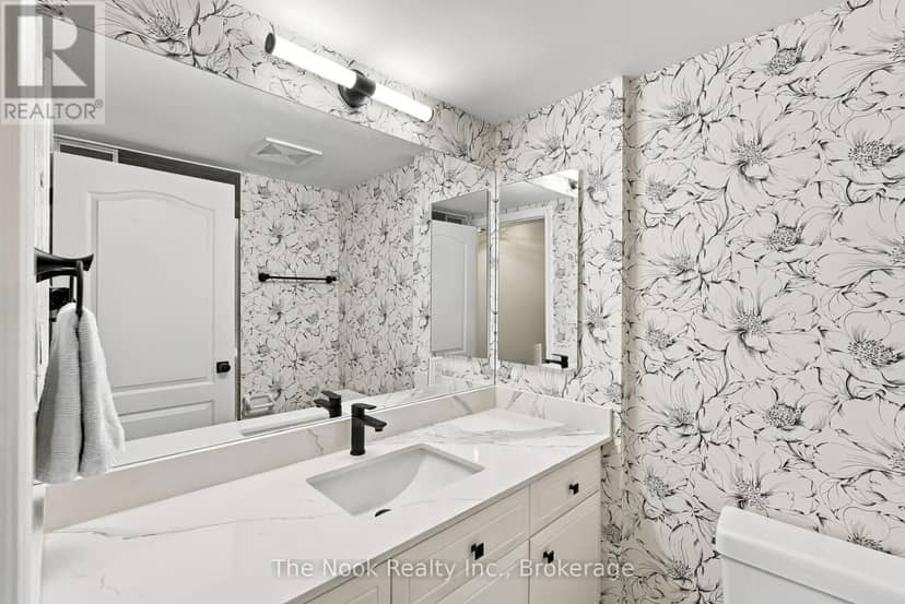 213 - 1 Ripley Avenue — photo 31 of 40