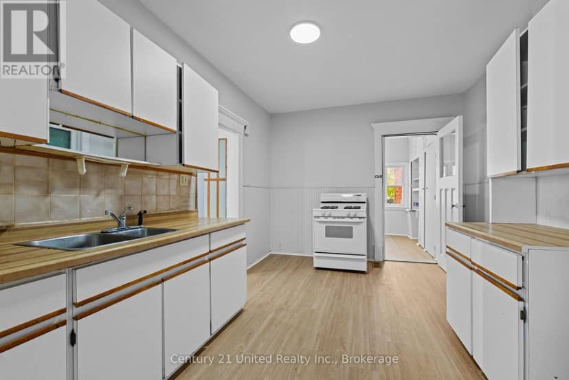 436 George Street S — photo 10 of 31