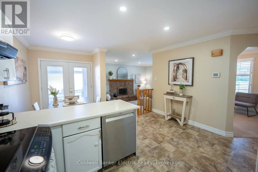 958 Smithside Court, Peterborough, photo 6