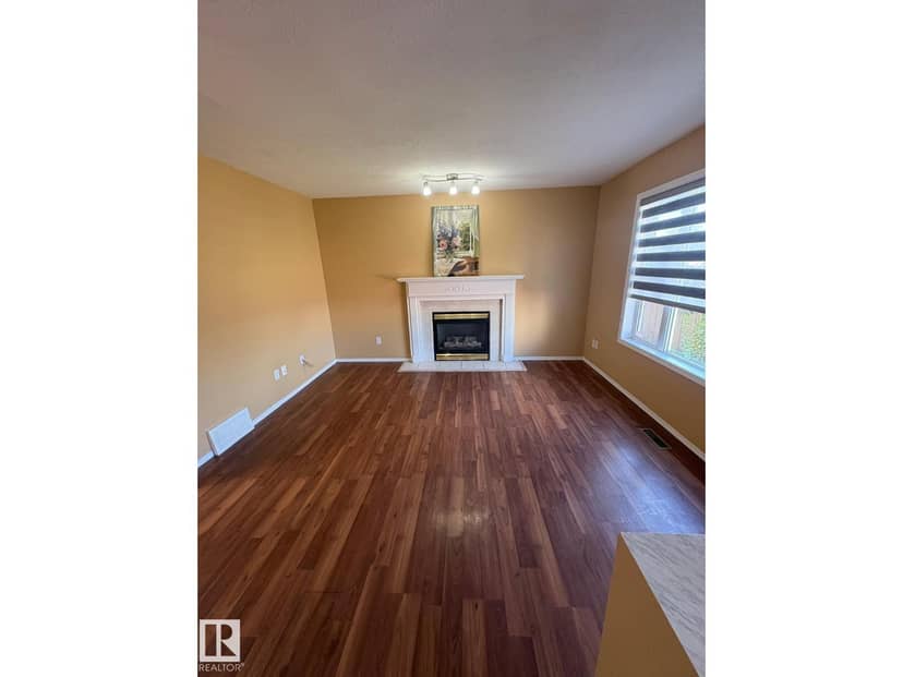 4424 28A ST NW NW — photo 9 of 40